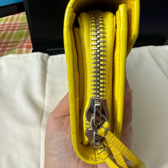 Balenciaga Paper Manny Bi-fold Long Big Wallet Yellow - Picture 6 of 16